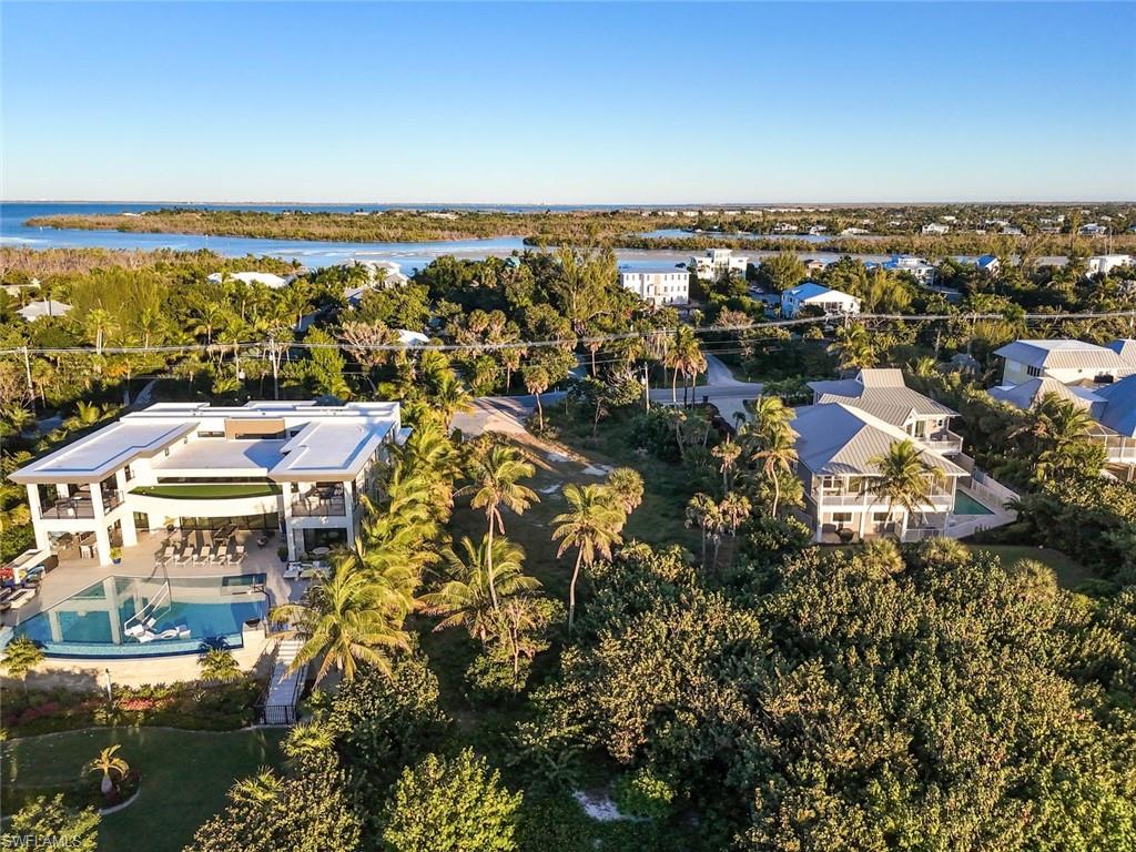 METES AND BOUNDS - Land