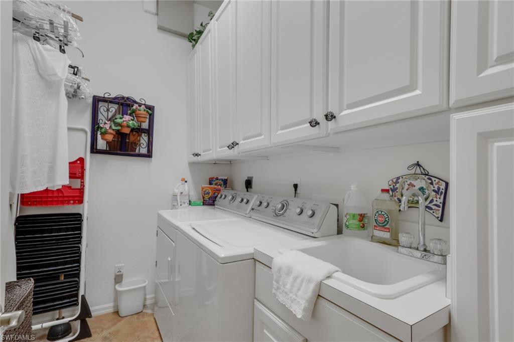 LIGHTHOUSE BAY - Residential