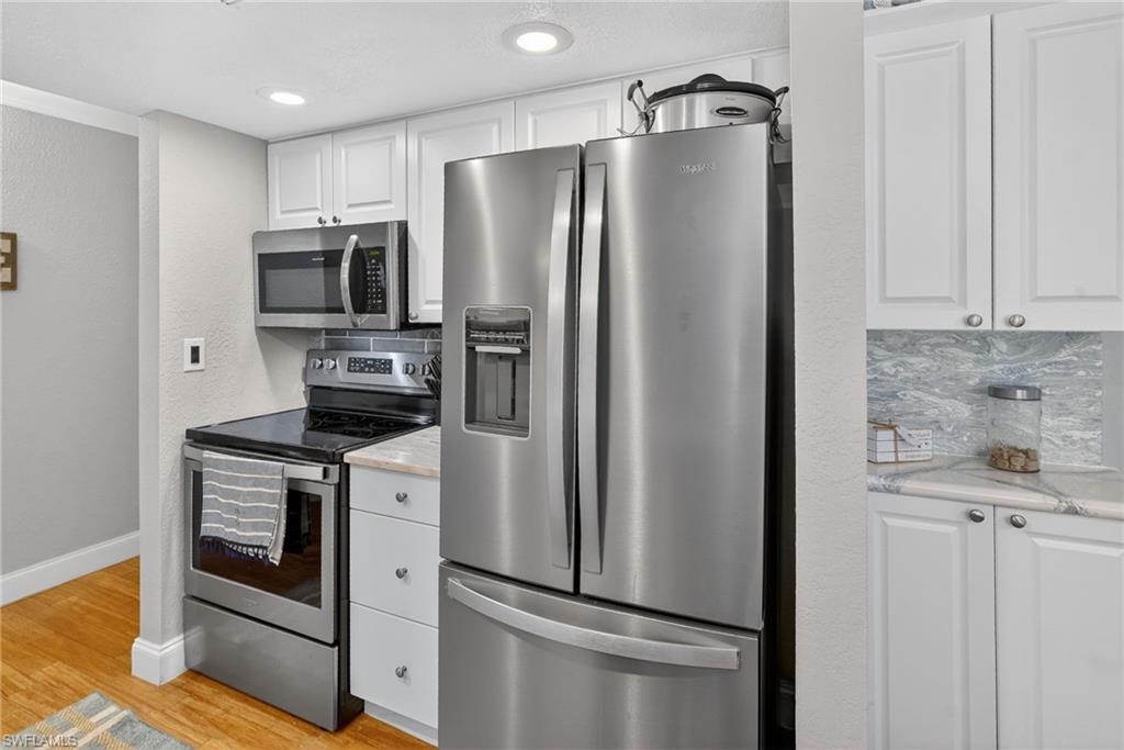 TOWERS CONDO - Residential