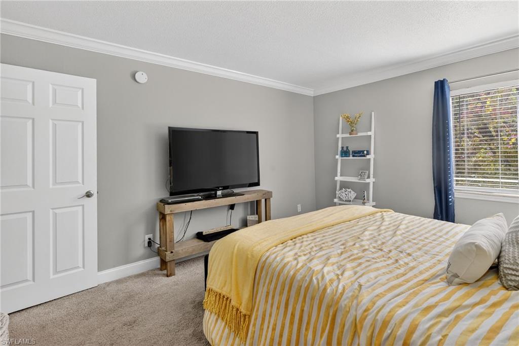 TOWERS CONDO - Residential