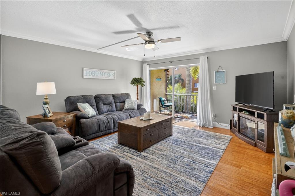 TOWERS CONDO - Residential