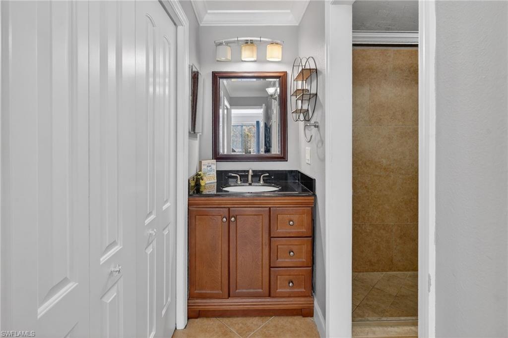 TOWERS CONDO - Residential