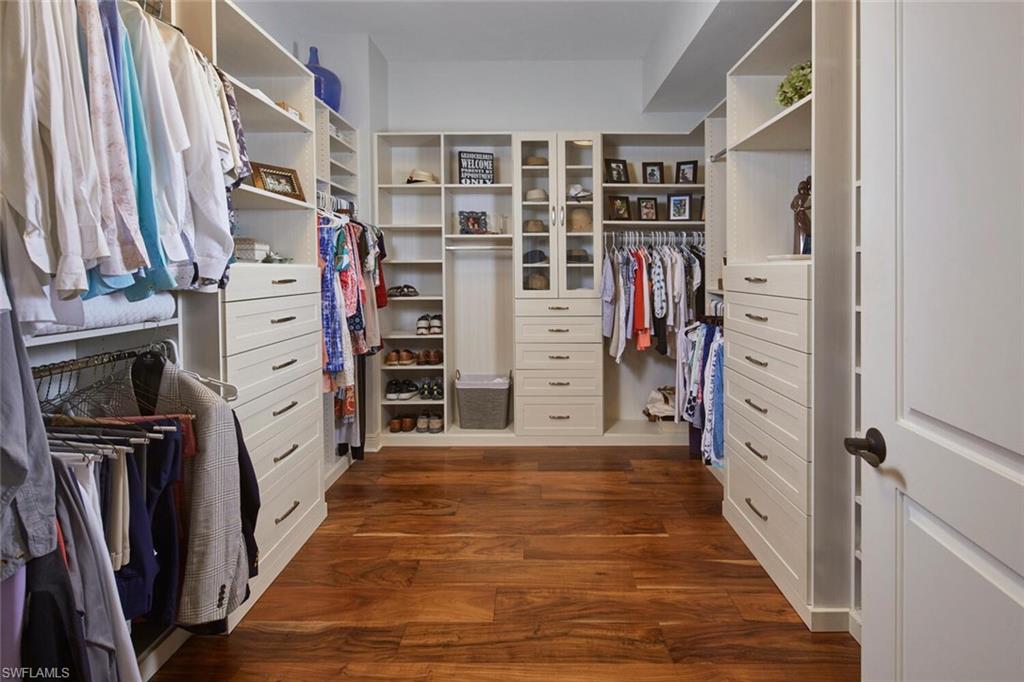 CASTELLA - Residential