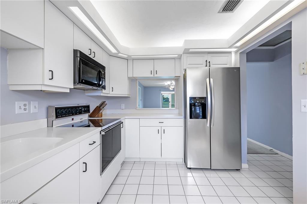 MYERLEE COUNTRY CLUB ESTATES NORTH CONDO - Residential