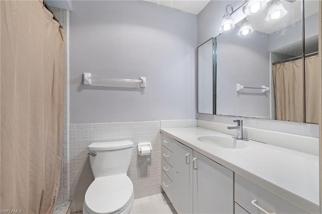 MYERLEE COUNTRY CLUB ESTATES NORTH CONDO - Residential