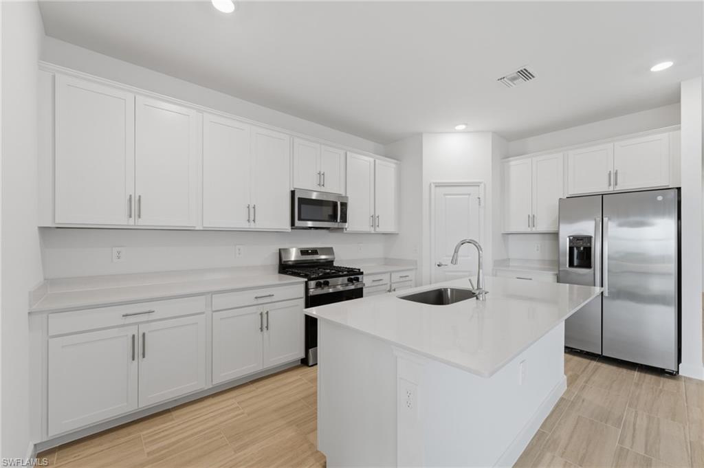 TUCKERS COVE - Residential