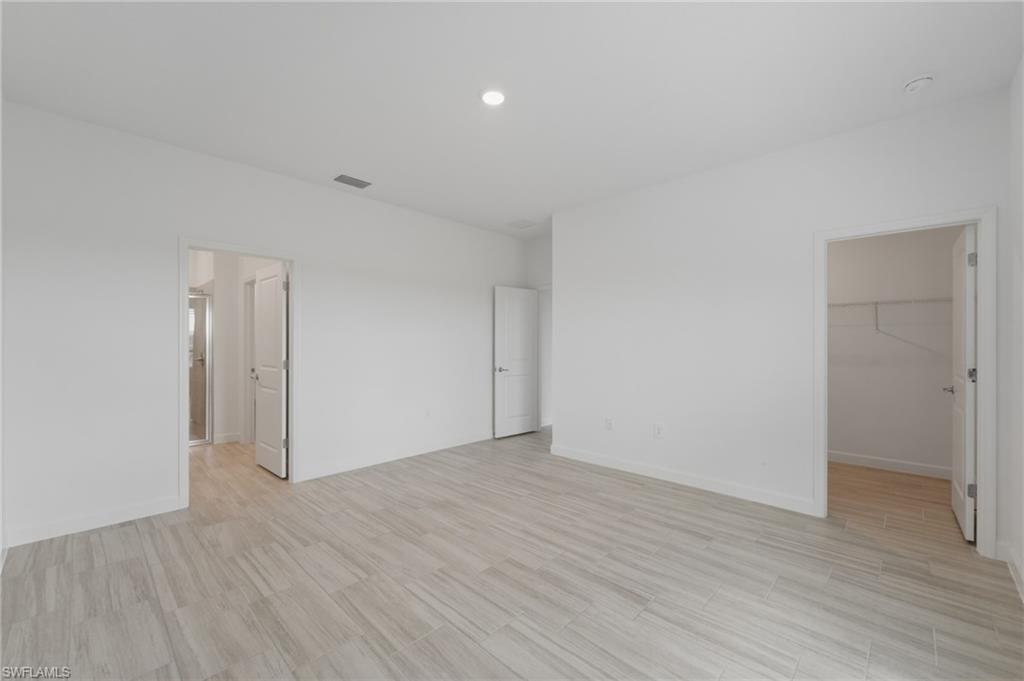 TUCKERS COVE - Residential