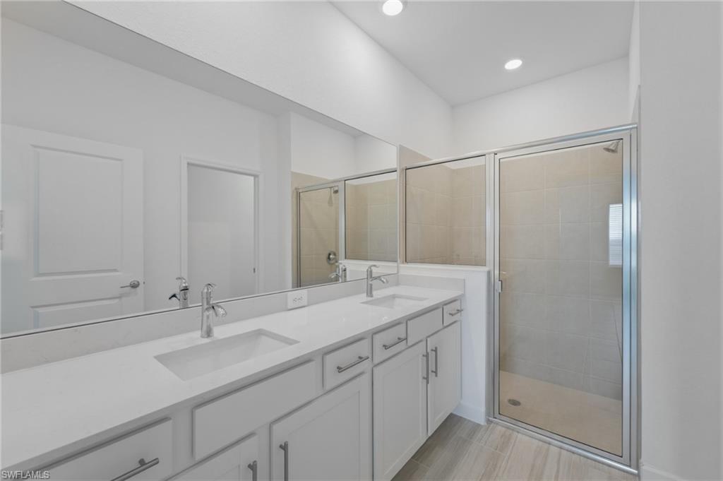 TUCKERS COVE - Residential