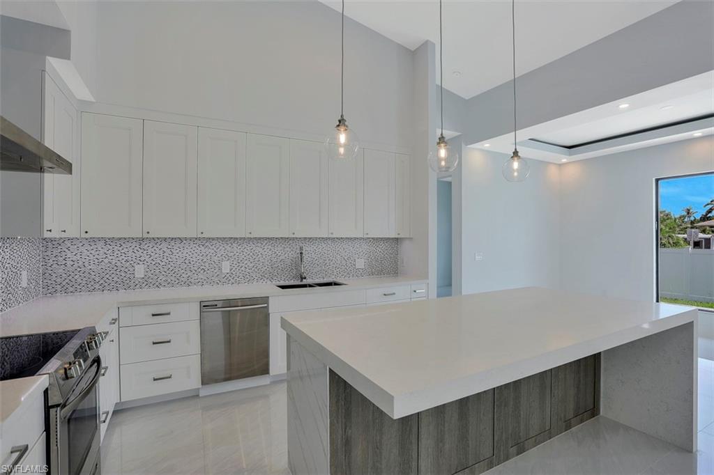 MARCO ISLAND - Residential