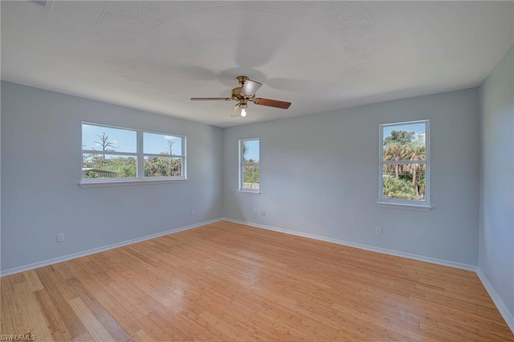 COTTAGE POINT UNREC - Residential