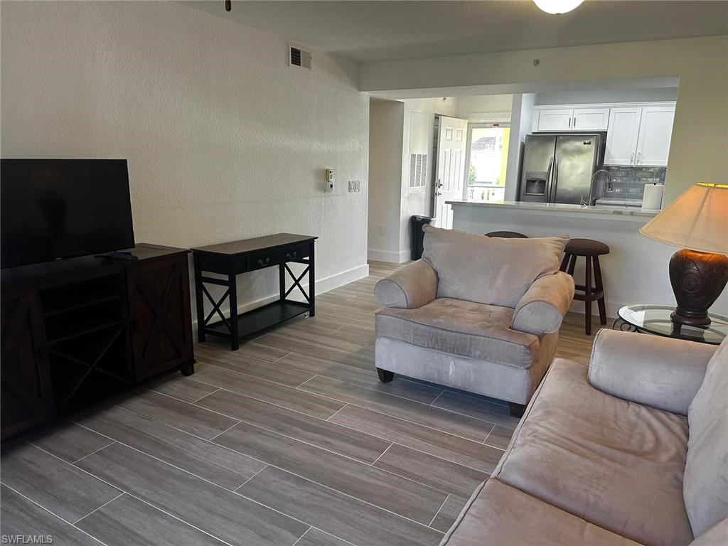KEY ROYAL CONDOMINIUMS - Residential