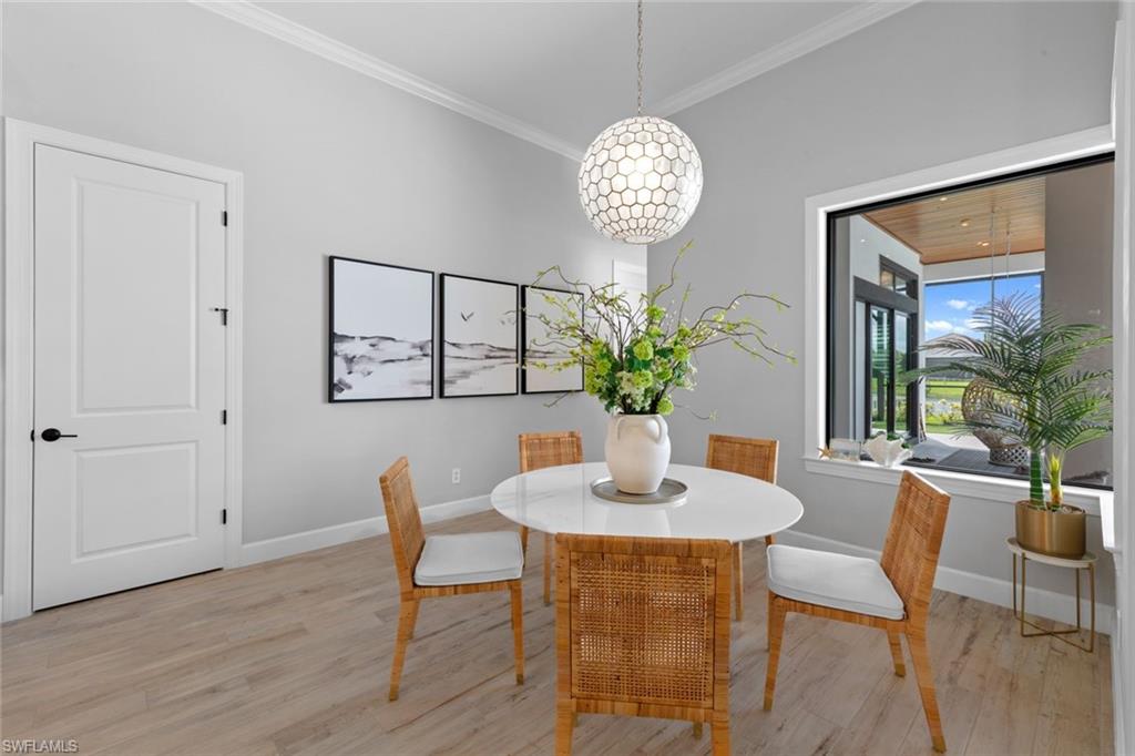 ESPLANADE LAKE CLUB - Residential