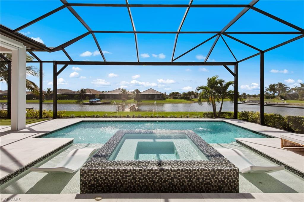 ESPLANADE LAKE CLUB - Residential