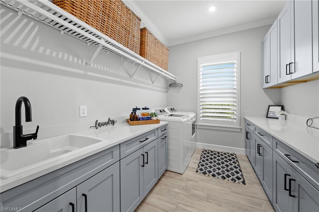 ESPLANADE LAKE CLUB - Residential