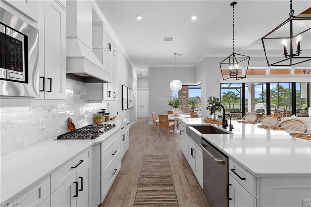 ESPLANADE LAKE CLUB - Residential