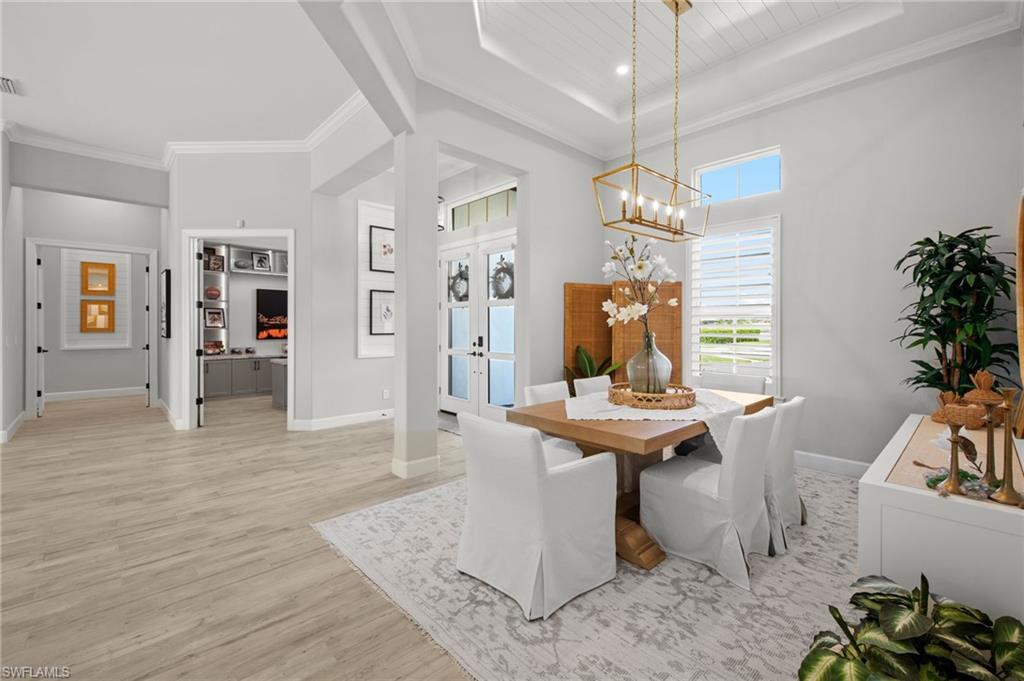 ESPLANADE LAKE CLUB - Residential