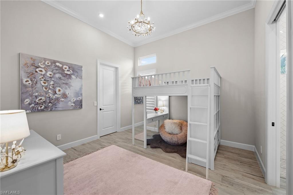 ESPLANADE LAKE CLUB - Residential