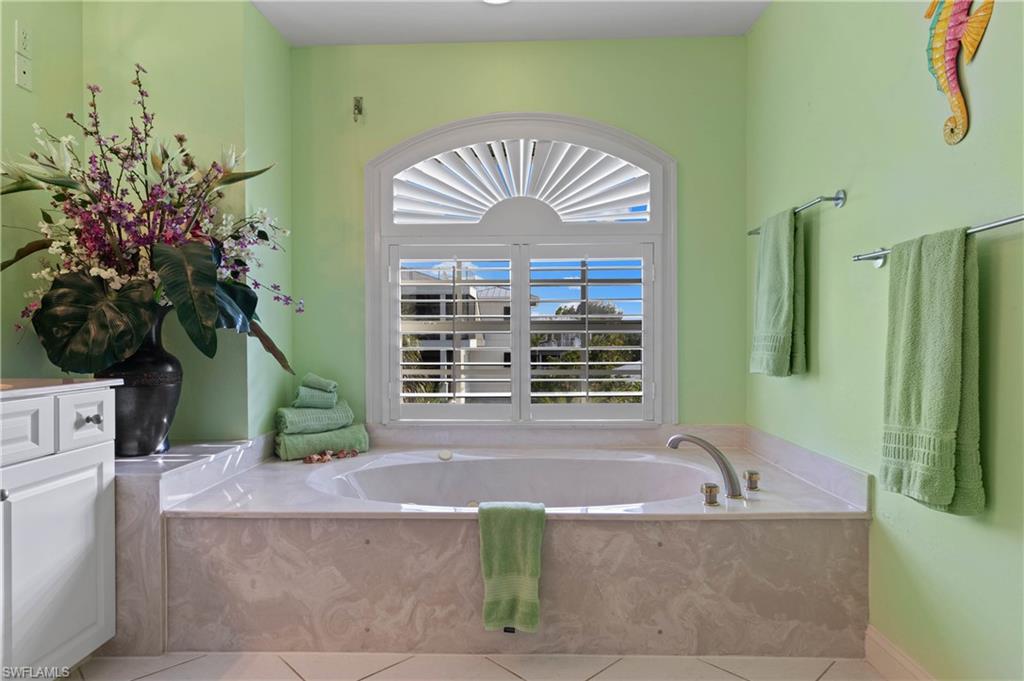 CAPTIVA BEACH - Residential