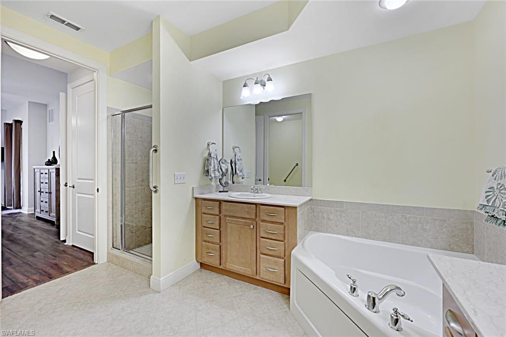 THE RESIDENCES AT COCONUT POINT - Residential