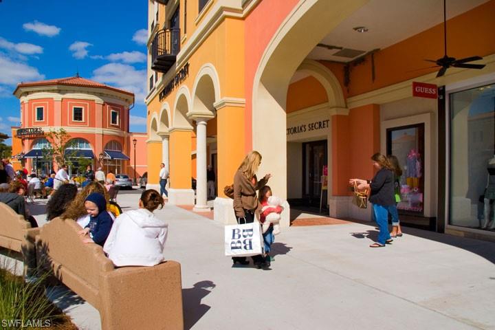 THE RESIDENCES AT COCONUT POINT - Residential