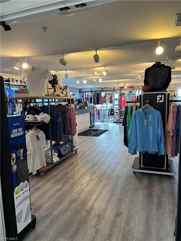 ROYAL PALM GOLF ESTATES - Residential