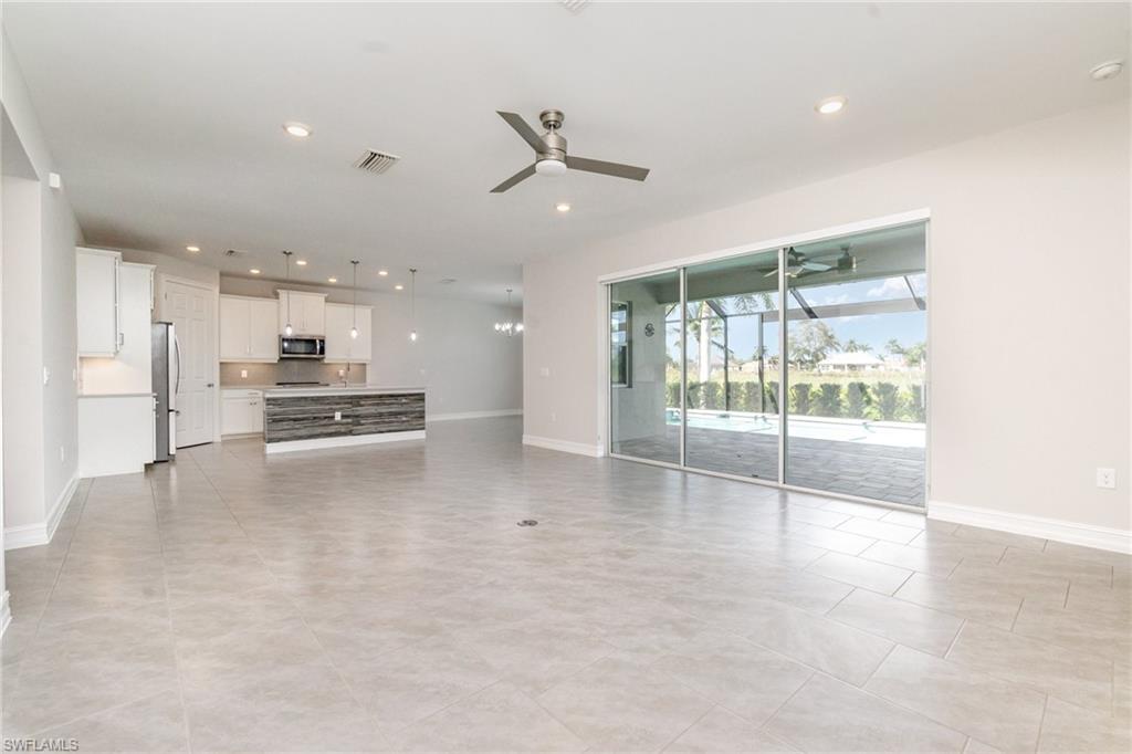 ROYAL PALM GOLF ESTATES - Residential