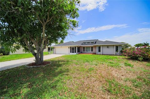 A home in PUNTA GORDA