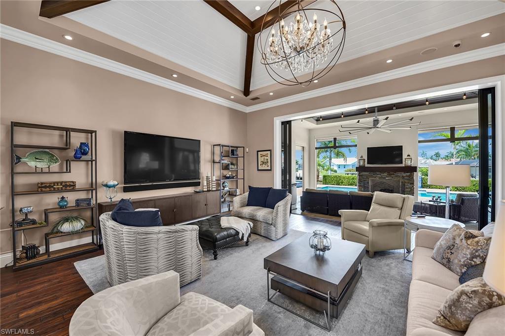 ROYAL HARBOR - Residential