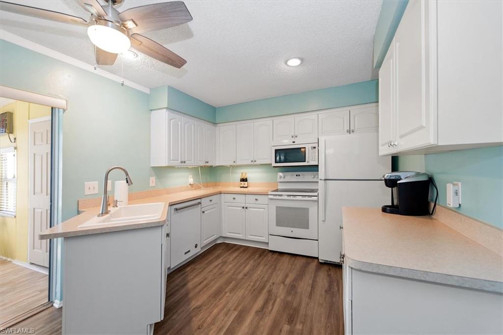 HIDDEN GARDENS - Residential Lease