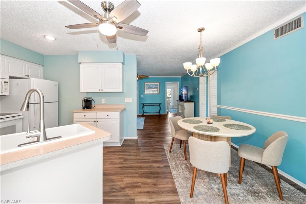 HIDDEN GARDENS - Residential Lease