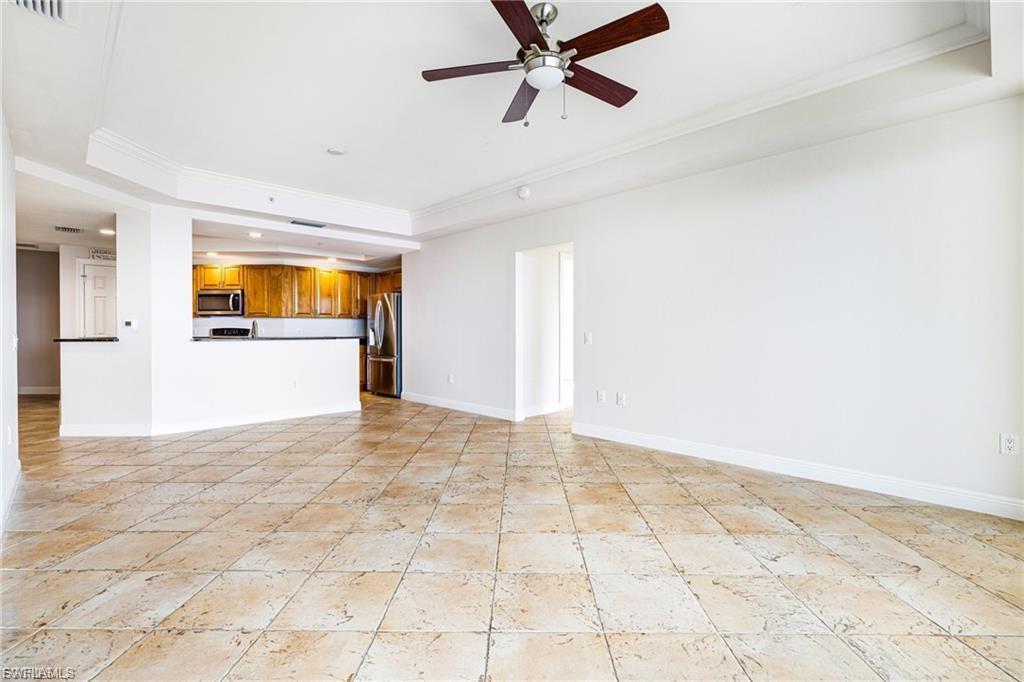 ST. TROPEZ - Residential