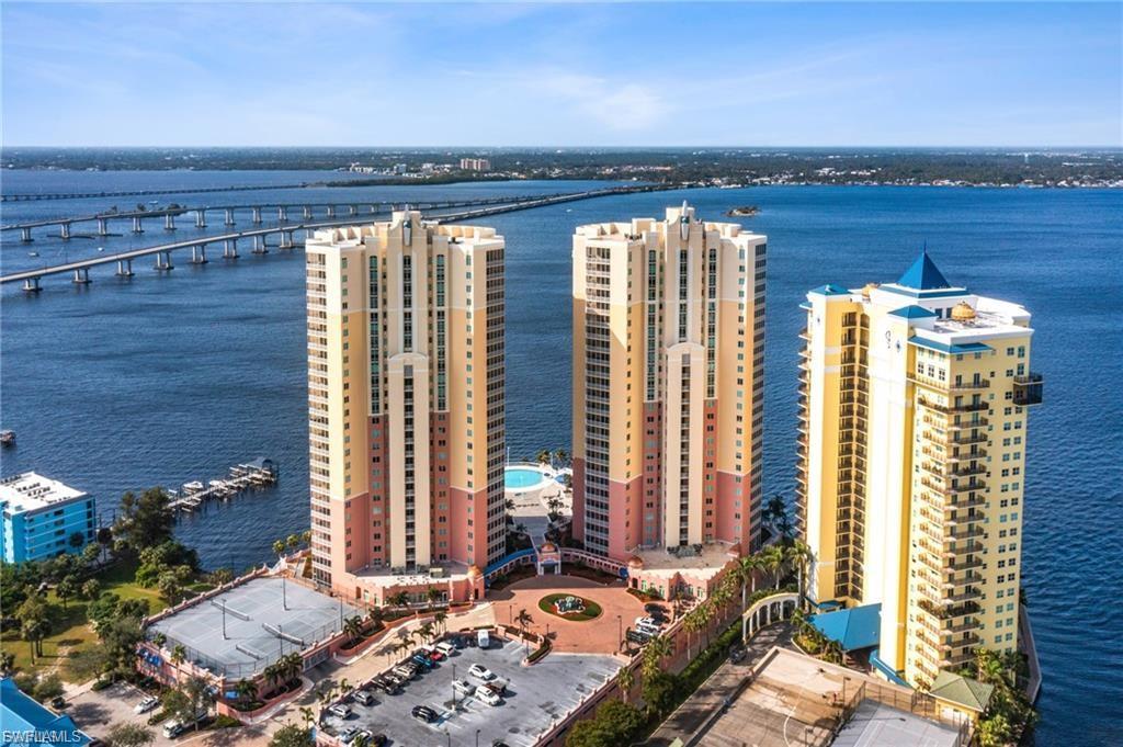 ST. TROPEZ - Residential