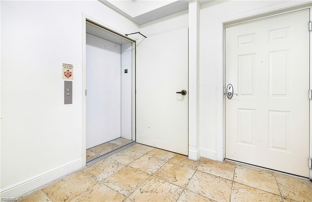 ST. TROPEZ - Residential