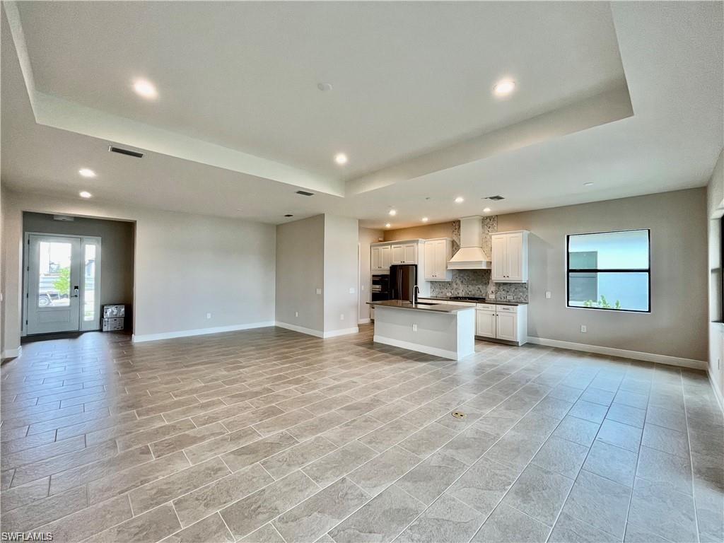 SKYSAIL - Residential Lease