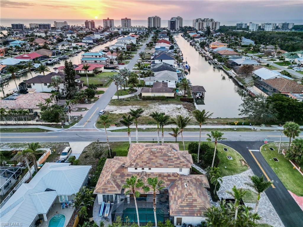 NAPLES PARK - Residential