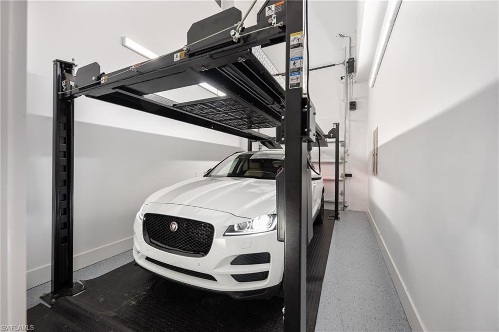 ESTATES AT GREY OAKS - Residential