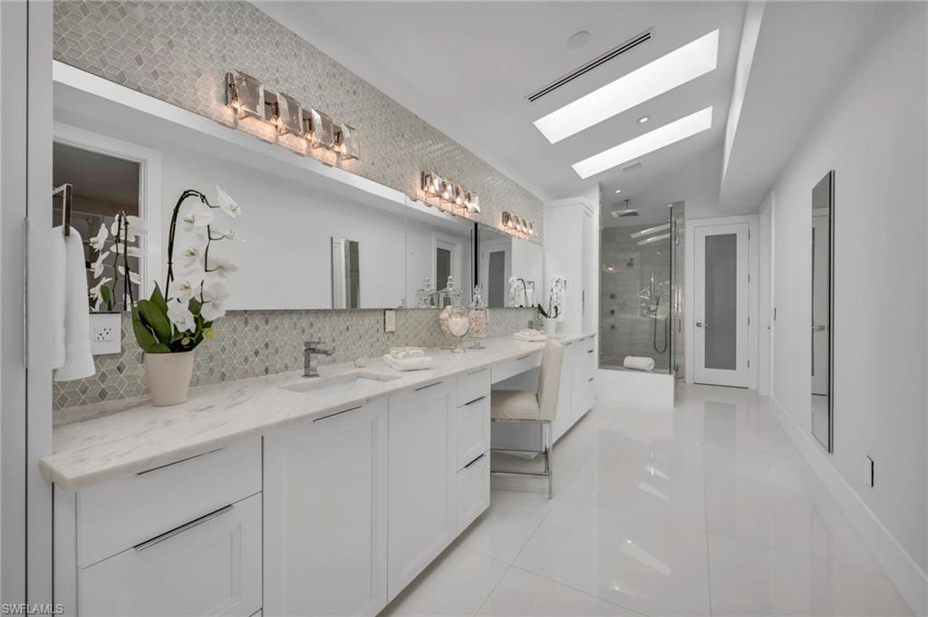 ESTATES AT GREY OAKS - Residential