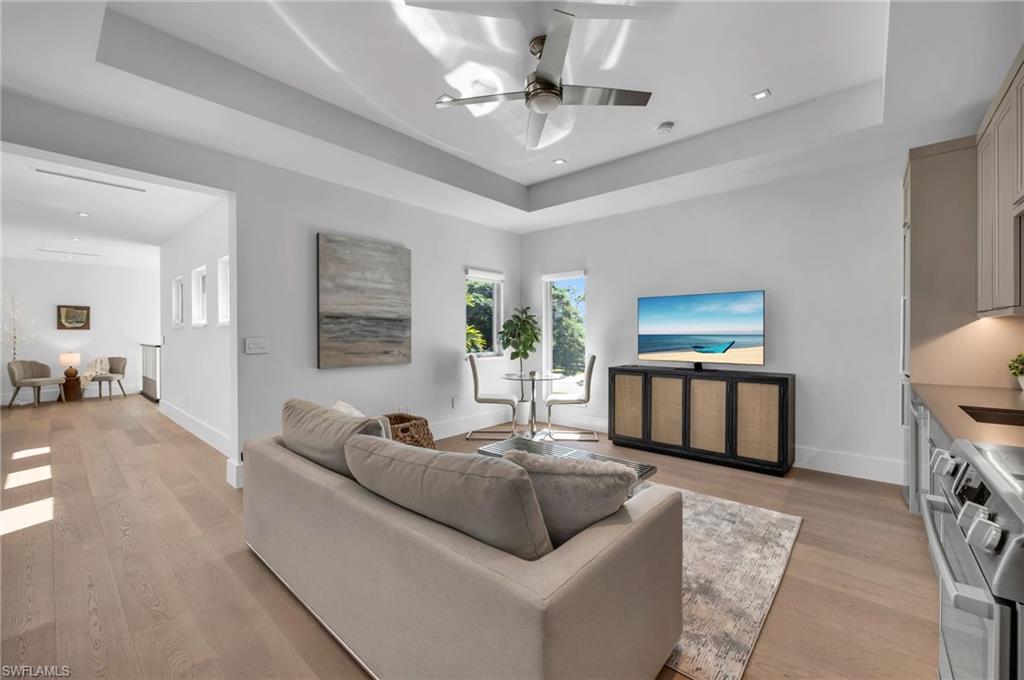 ESTATES AT GREY OAKS - Residential