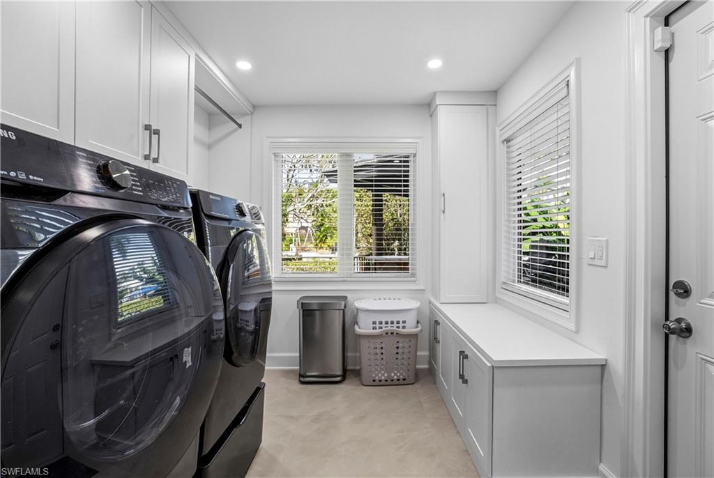 AQUALANE SHORES - Residential