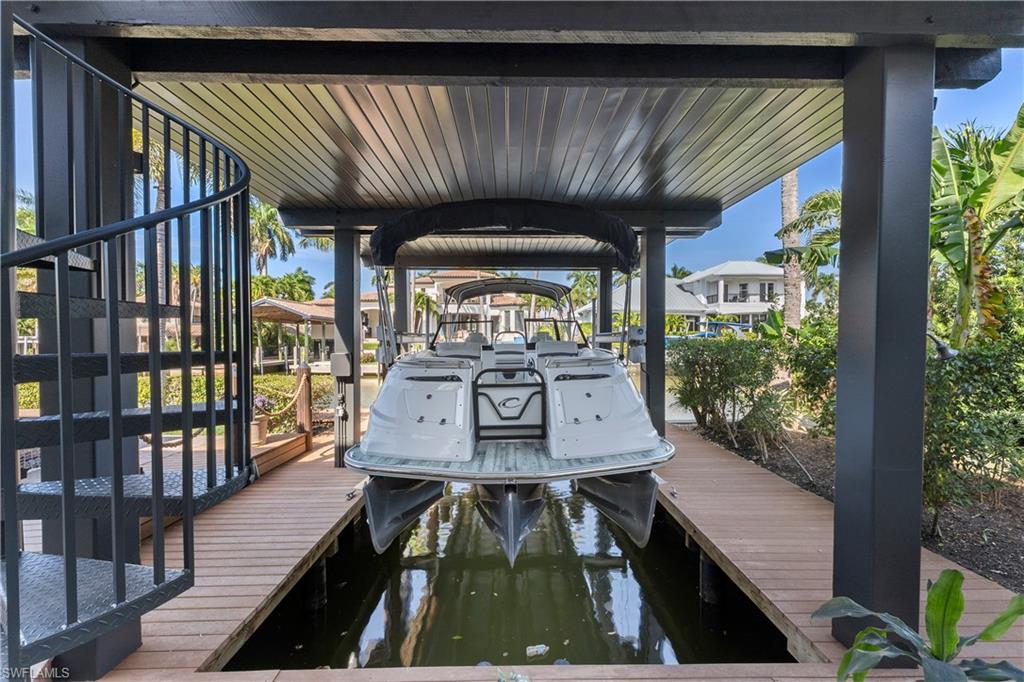 AQUALANE SHORES - Residential