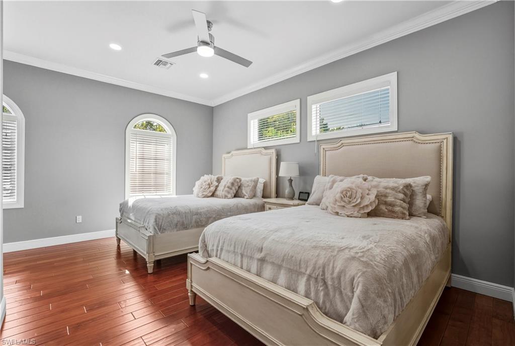 AQUALANE SHORES - Residential