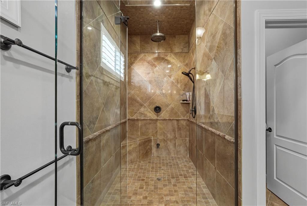 AQUALANE SHORES - Residential