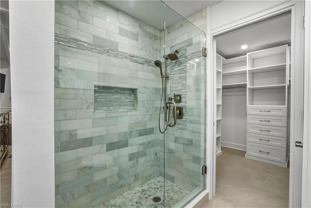 AQUALANE SHORES - Residential