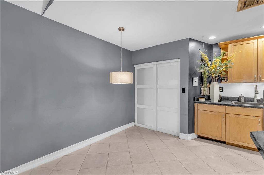 NAPLES PARK - Residential