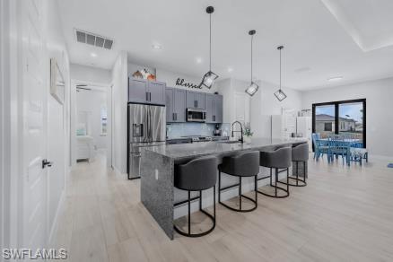 KENILWOOD - Residential