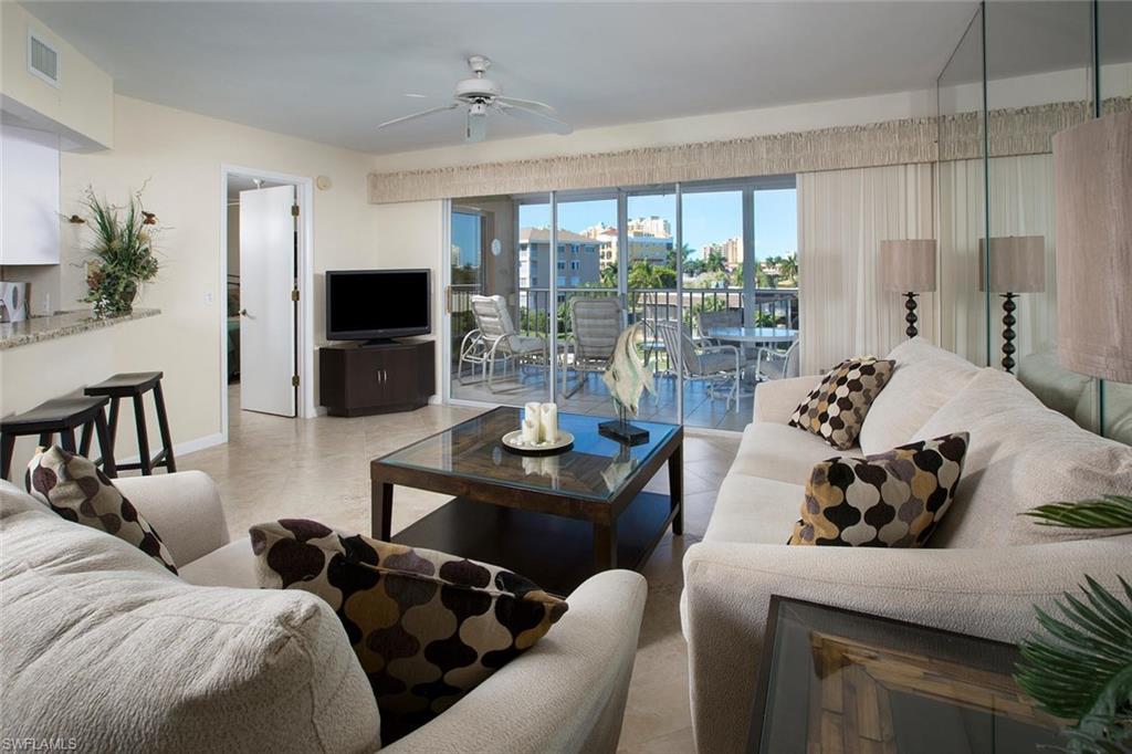 ISLANDER COVE - Residential