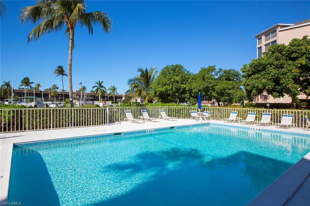 ISLANDER COVE - Residential