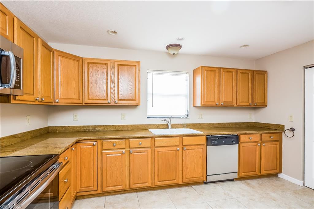 PINEBROOK - Residential Lease