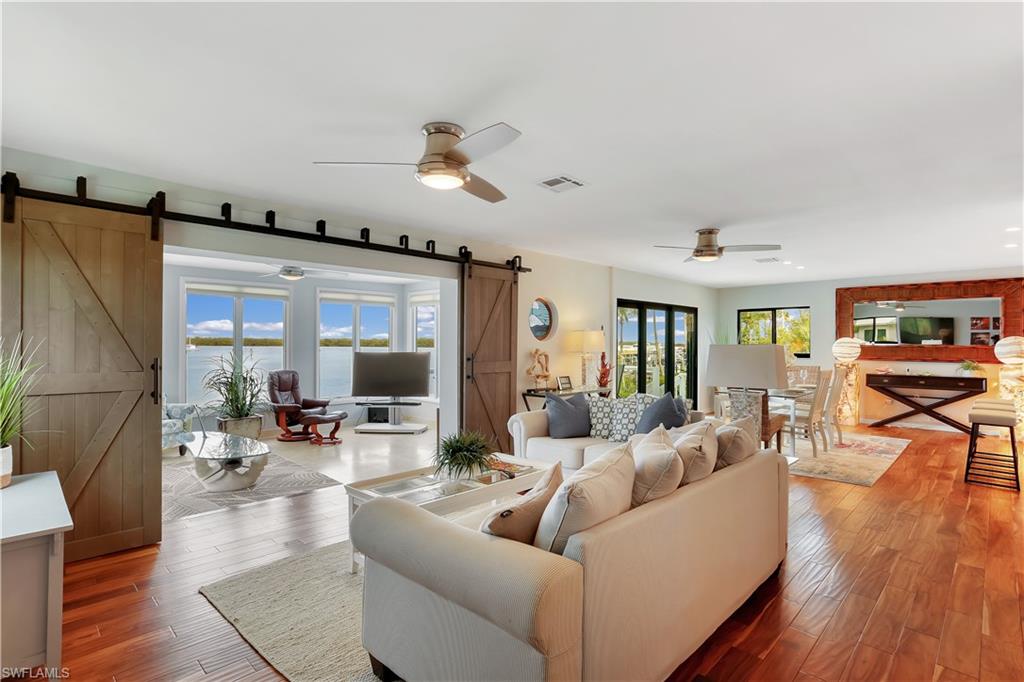 HYDE PARK - Residential