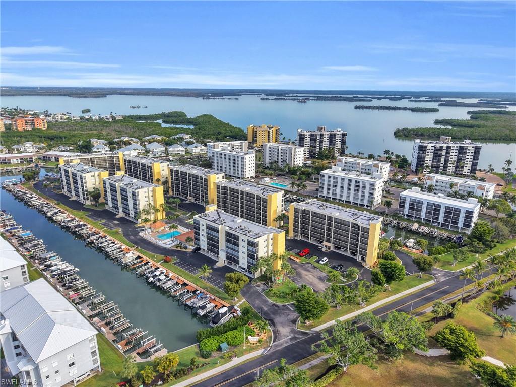 HIBISCUS POINTE - Residential